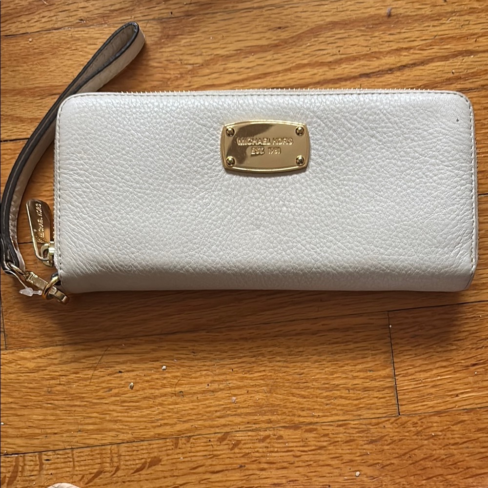 Michael Kors White Pebbled Leather Wallet